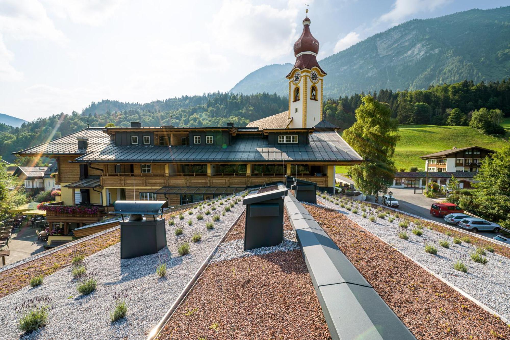 Landhotel Kirchenwirt Unken Exterior photo