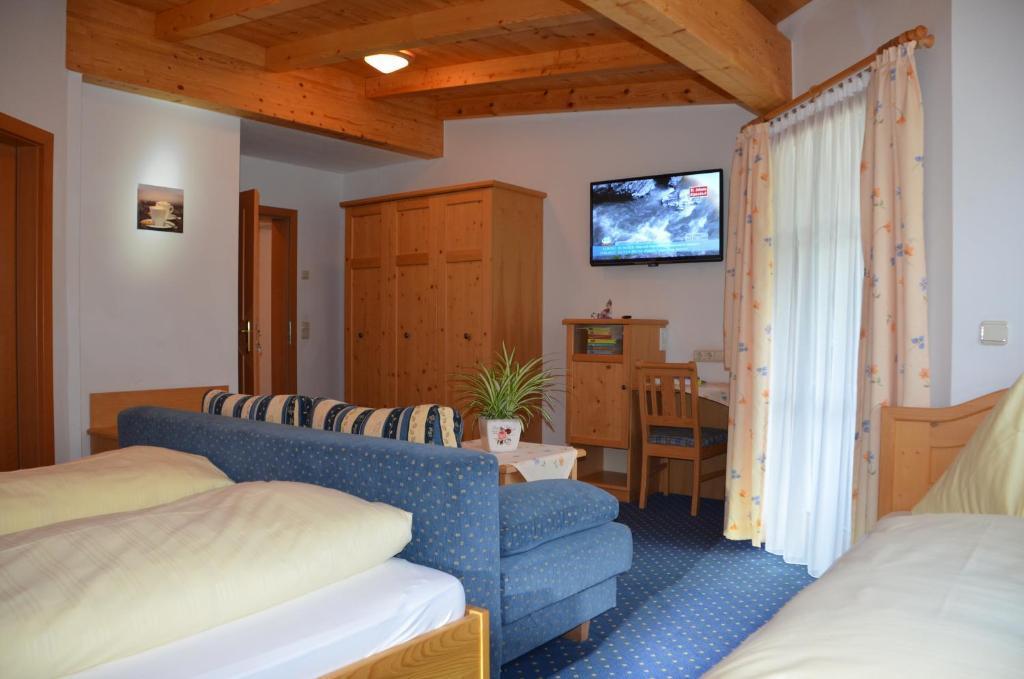 Landhotel Kirchenwirt Unken Room photo