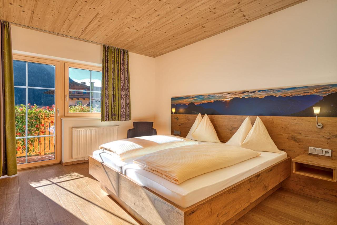 Landhotel Kirchenwirt Unken Exterior photo